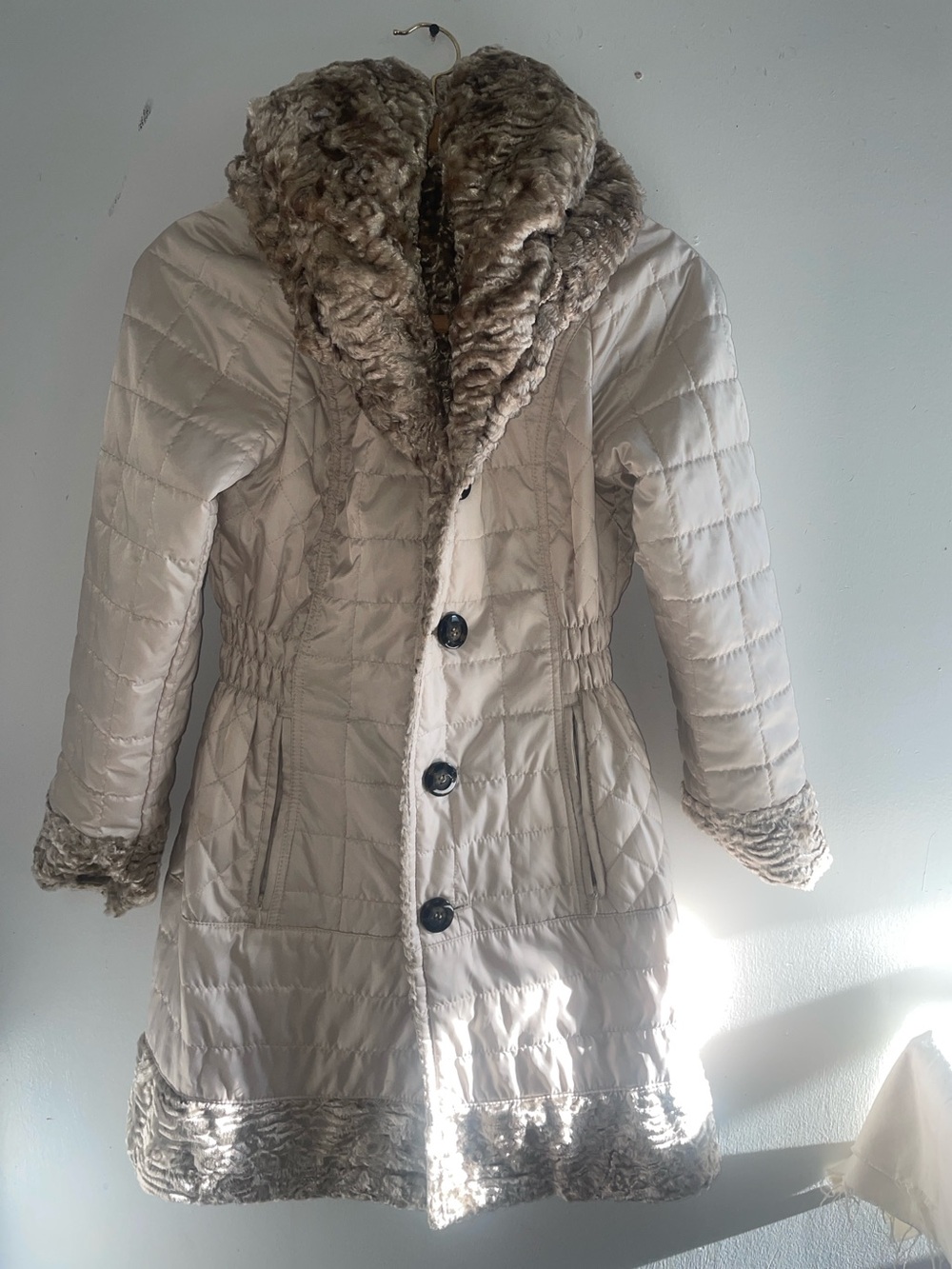 Laundry By Shelli Segal Cream Quilted Coat with Faux-Fur Trim